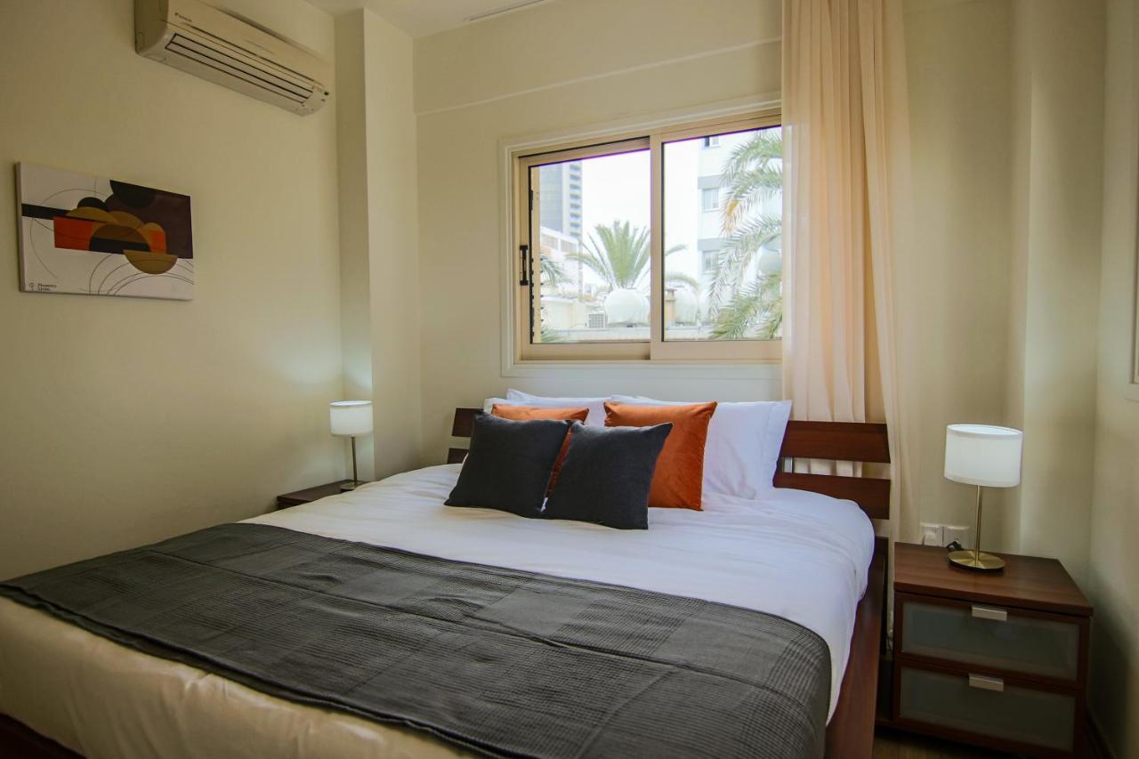 Phaedrus Living City View Luxury Iras Flat 102 尼科西亚 外观 照片